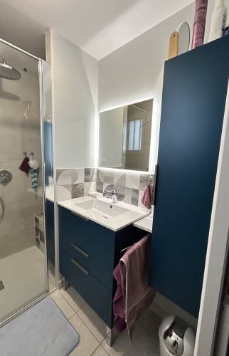 Salle d’eau parentale terminée – douche spacieuse et design contemporain à Bruz.