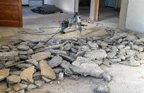 Piquage du sol - architecte 73, urbaniste projeteur 73, dessinateur 73, maçon 73, plaquiste 73, électricien 73, plombier 73, carreleur 73, menuisier 73, chauffagiste 73