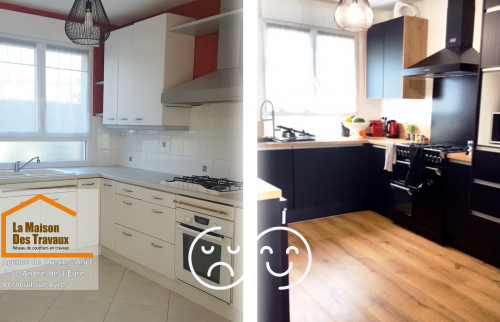 Avant rénovation : Cuisine ancienne à Verneuil-sur-Avre, avec des meubles blancs classiques et un carrelage beige, prête pour une transformation moderne.