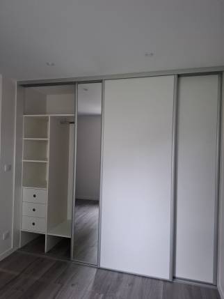 Création d'un dressing sur mesure dans le garage transformé en espace habitable - Villars-les-Dombes 01330