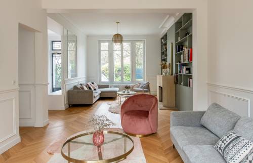 Espace de vie lumineux avec grande baie vitrée au Vésinet