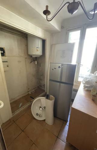 appartement en rénovation - travaux cuisine et salle d'eau ( (13000)