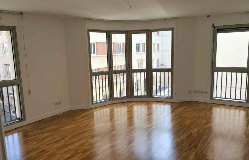 Rénovation Appartement Lyon 6 - Peinture, Ponçage et Vitrification