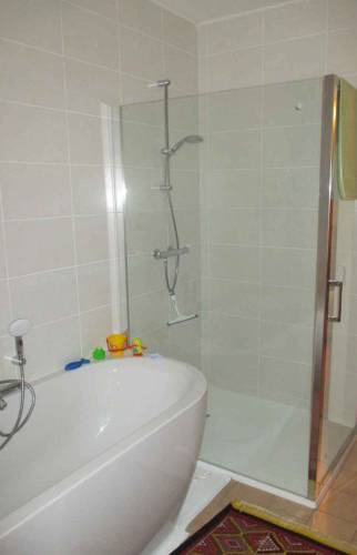 Douche et baignoire sabot à Saint Louis