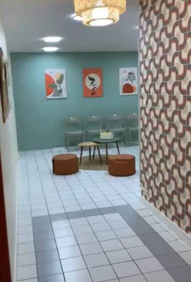 salle d'attente après travaux cabinet médical Claix 