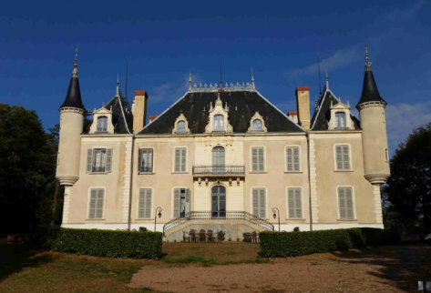 Dareizé (Rhône) : Rénovation de façade d'un château classé - façade arrière après rénovation