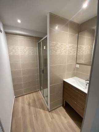 Rénovation de résidence secondaire avec nouvelle salle de bain rénovée - Guignes 77390