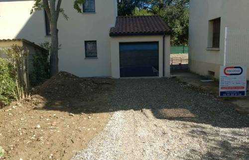 Comment aménager mon allée de garage Poissy