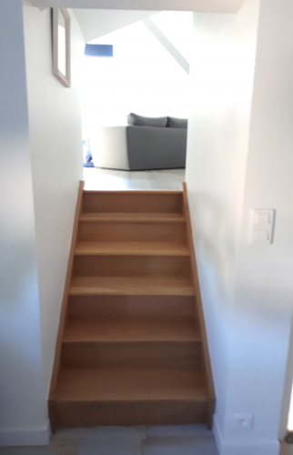 Création d'un escalier pour l'accès aux combles