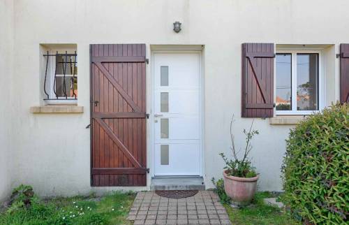 Vue d' ensemble de l' entrée rénovée COSNE SUR LOIRE