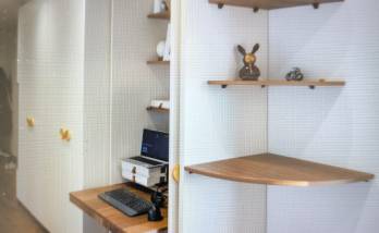 Aménagement sur mesure d’une entrée avec bureau intégré à Thonon-les-Bains