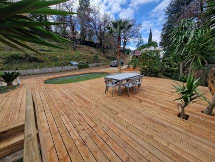 Terrasse bois résineux Fréjus