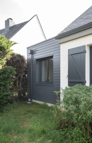 Extension de maison avec ossature et bardage bois à Vertou