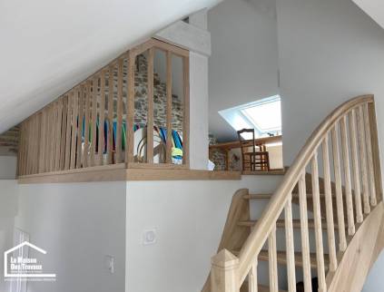 Cage d'escalier maison secondaire