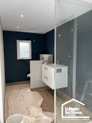 salle de bain moderne dans extension maison
