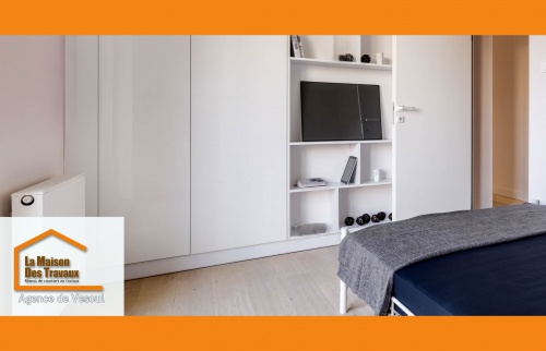 Chambre rénovée près de Lure : un espace clair, moderne et fonctionnel pour accueillir un étudiant dans les meilleures conditions.