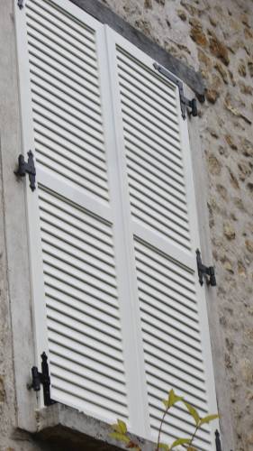 Nouveau volet battant aluminium après travaux de menuiserie extérieure - Brie-Comte-Robert 77170