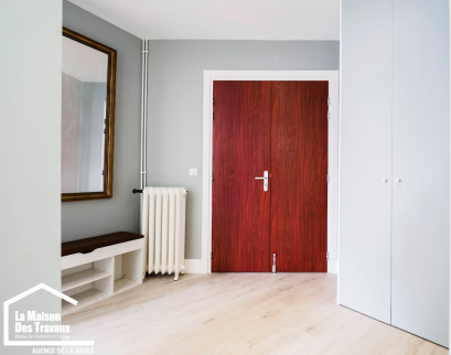 Entrée avec placards sur mesure