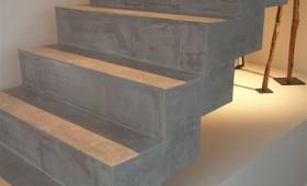 application de béton ciré sur un escalier
