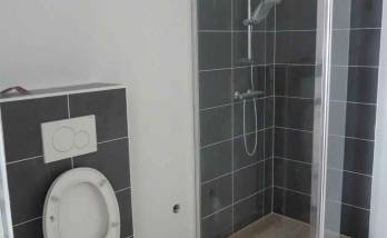 Création de WC suspendus avec bâti support autoportrait - Lorient (56100)