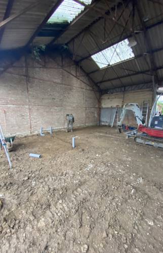 Transformation d'un hangar agricole 