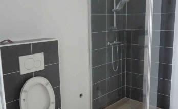 Création de WC suspendus avec bâti support autoportrait - Lorient (56100)