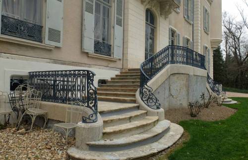 Rénovation des escaliers en Pierre dans un chateau classé - Monts du Beaujolais (69)