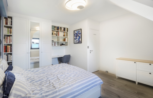 Chambre étudiant sous pentes avant travaux d'aménagement à Crozon (29160 )