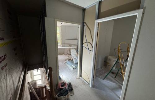 Étage PENDANT début des travaux