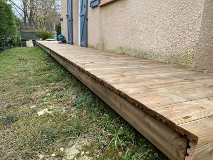  Pose de lames de terrasse en pin Douglas - Montauban 82000