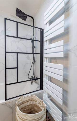 Rénovation d’une salle de bains moderne et lumineuse à Montbrison (42600)