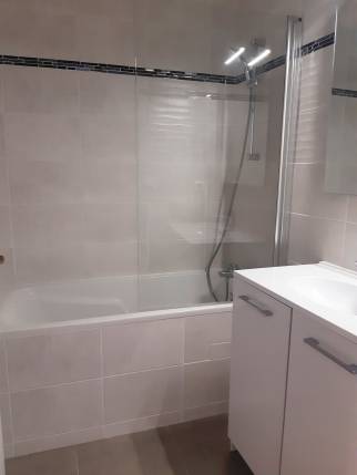 Appartement rénové avec nouvelle salle de bain - Lagnieu 01150