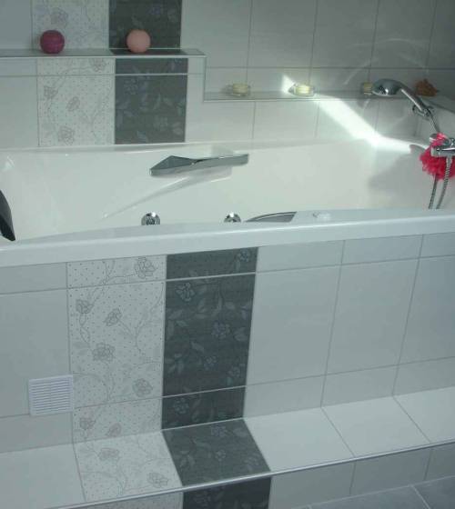 rénovation complète d'une salle de bain avec pose d'une nouvelle baignoire à Nanteuil les Meaux