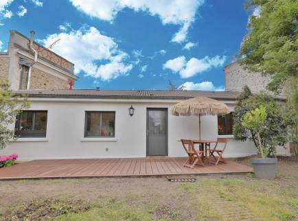 Installation d’une terrasse bois à Autun