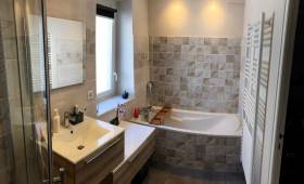 salle de bain rénovée moderne