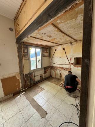  Travaux de rénovation de cuisine en cours - Cholet 49300