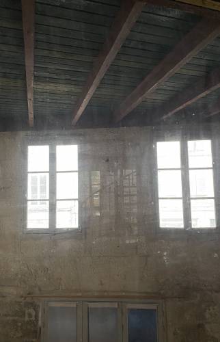 AVANT Espace vide donnant dur les ouvrants