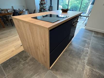 Îlot central de cuisine moderne - Nantes 44