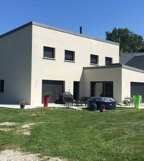 Construction d'une maison en briques monomur