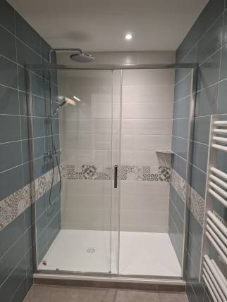 Rénovation de salle de bain avec grande douche - Saint Denis en Bugey 01500