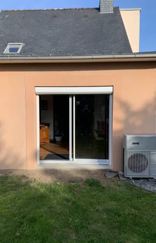 Fenêtre rénovée vue extérieure La Maison Des Travaux Bruz