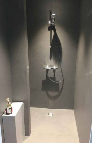 Création d'un coin douche attenant à la piscine - Ploemeur (56270)