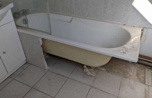 Dépose de l'ancienne baignoire