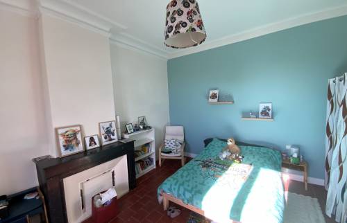 Chambre bleue rénovée La Maison Des Travaux Ales