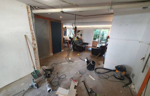Démolition du mur à Bain-de-Bretagne 