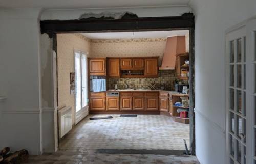 Réalisation d’une cuisine sur Meyrié dans une maison des années 70