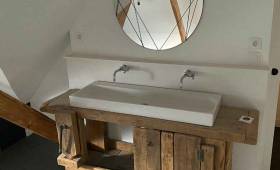 Personnalisation d'un meuble pour décorer une chambre