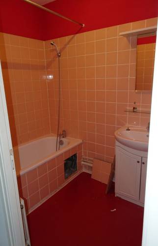 Salle de bain avant rénovation 