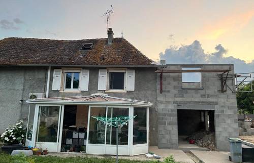 Rénovation d’une charpente avec extension sur Saint Savin