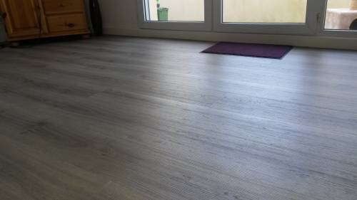 pose d'un nouveau revêtement de sol